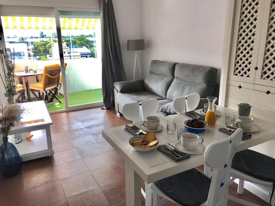 Superbe En Avec Piscine. Appartement